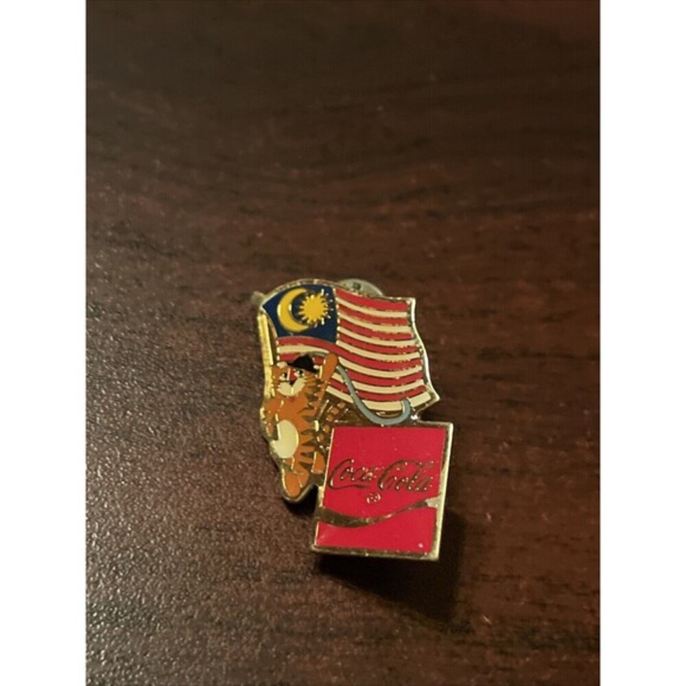 Vintage 1988 Seoul Olympics Coca‎ Cola Hodori Tiger Malaysia Flag Lapel Pin